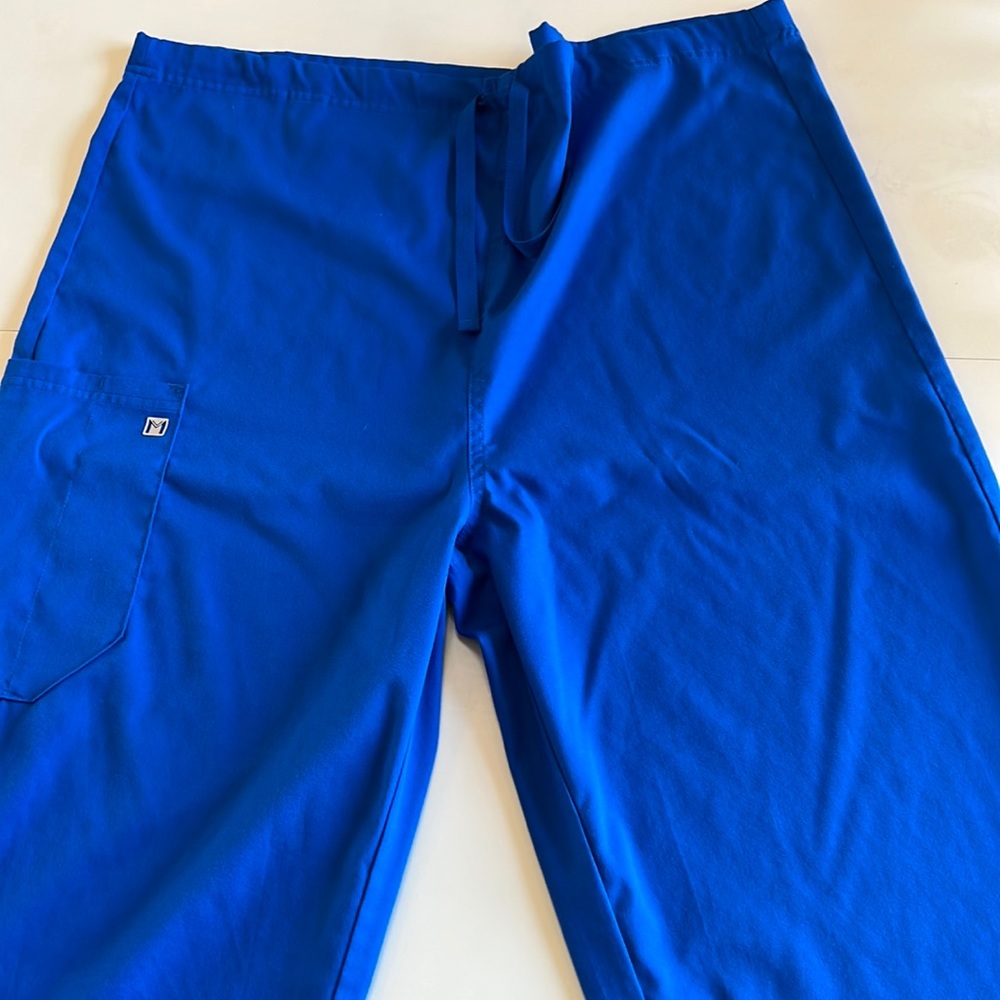 Large scrub pant one pocket never worn